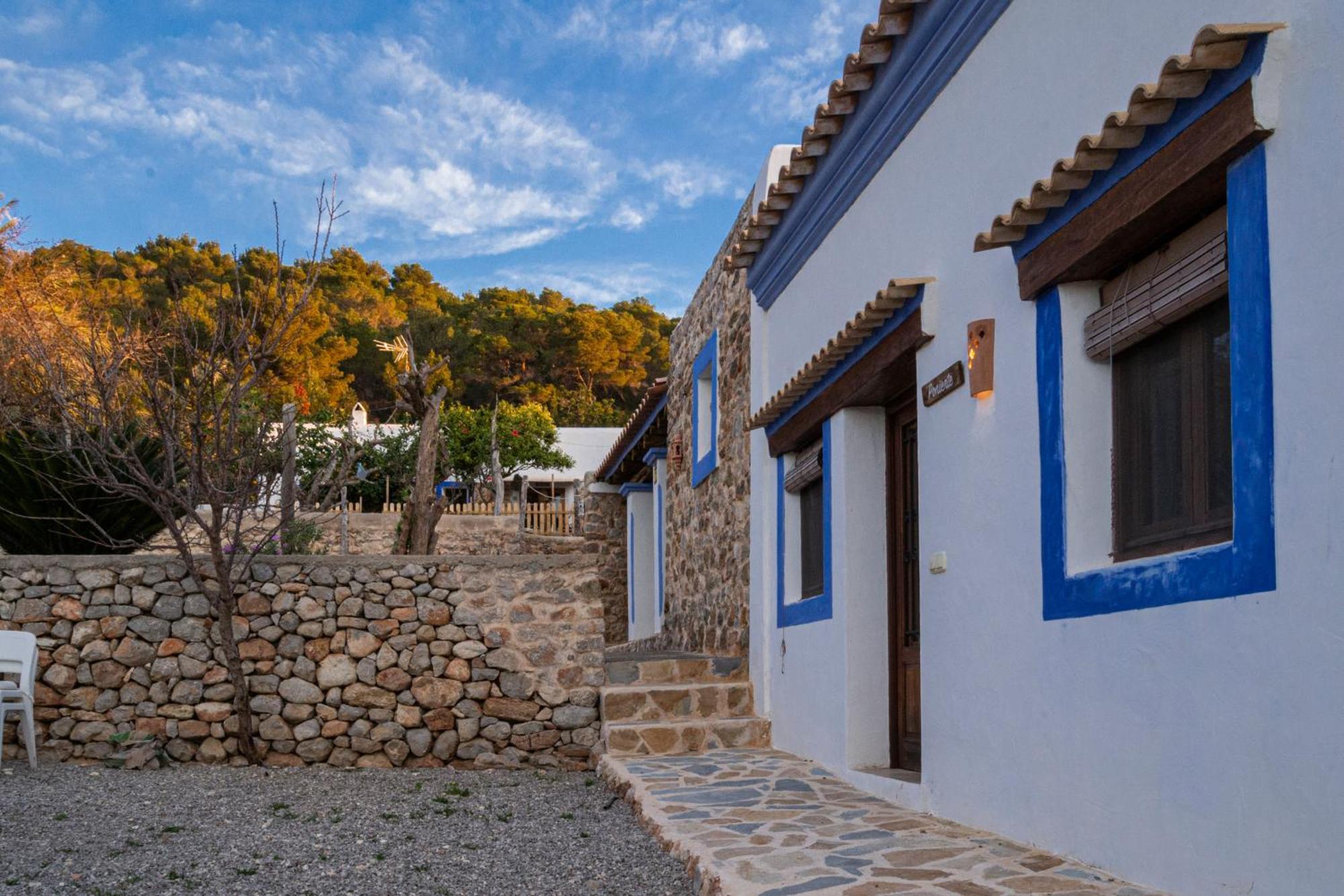 Agroturismo Rural Can Prats Apartment Sant Carles de Peralta Exterior photo